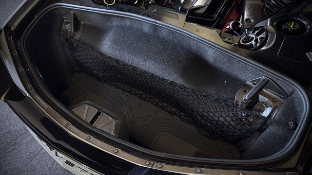Used 2024 Chevrolet Corvette Stingray Premium Cpe w/ Z51 Performance Package RWD image 33