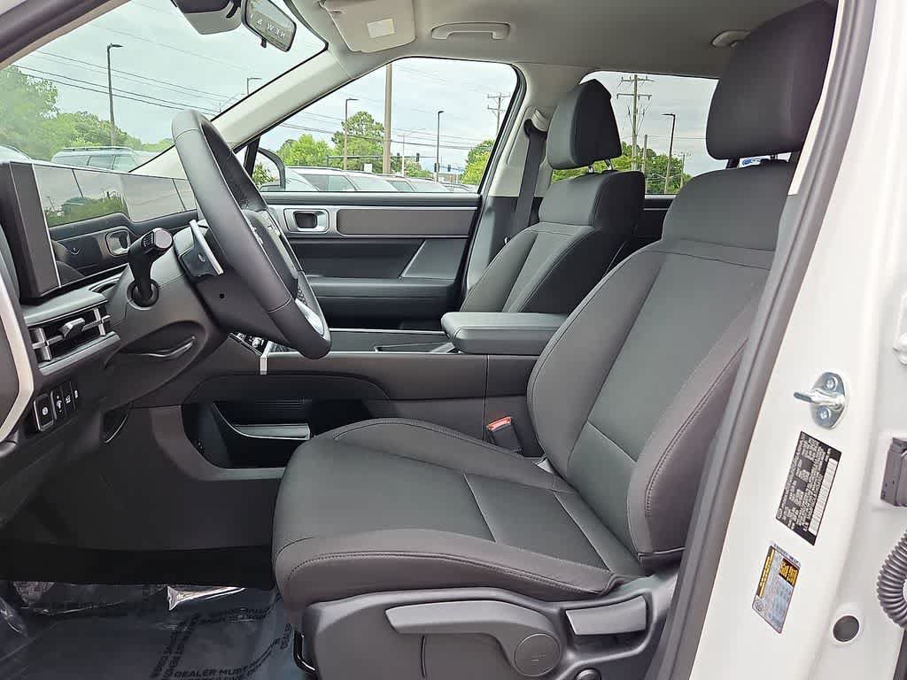 Used 2026 Hyundai Santa Fe SE FWD image 14
