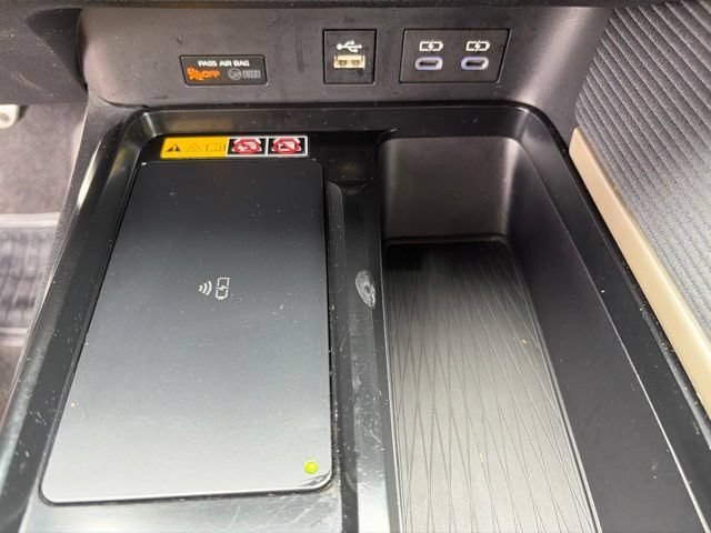 Used 2025 Toyota Camry SE FWD image 20