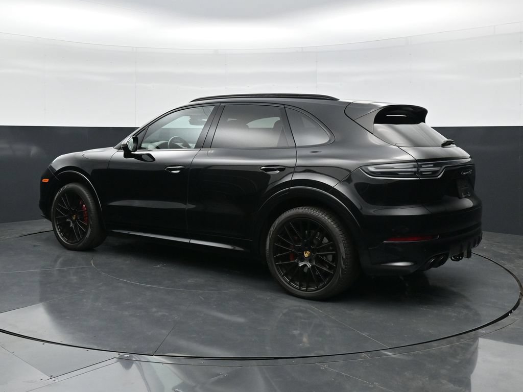 Used 2023 Porsche Cayenne GTS AWD/4WD image 7