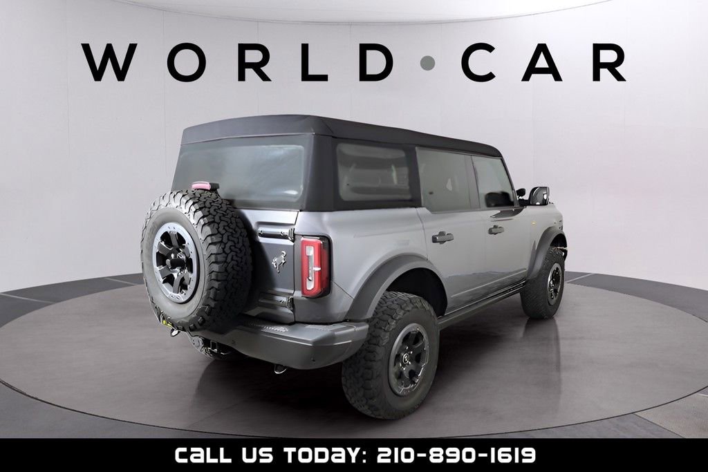 Used 2021 Ford Bronco Badlands image 9
