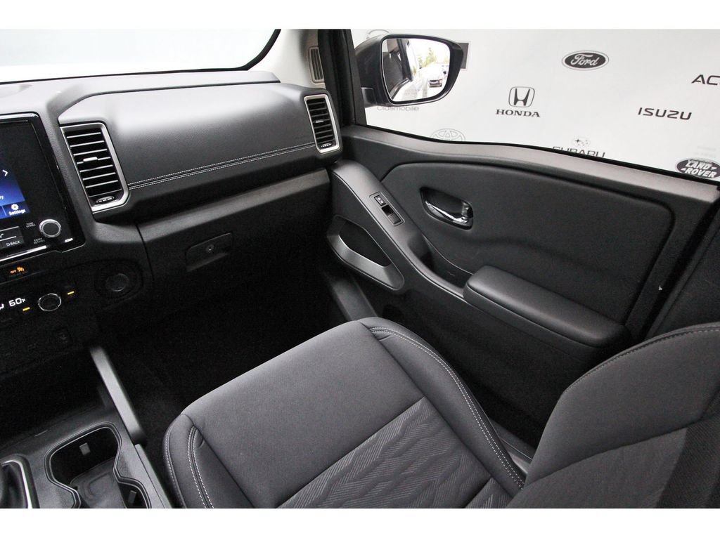 Used 2024 Nissan Frontier SV w/ SV Convenience Package AWD/4WD image 11