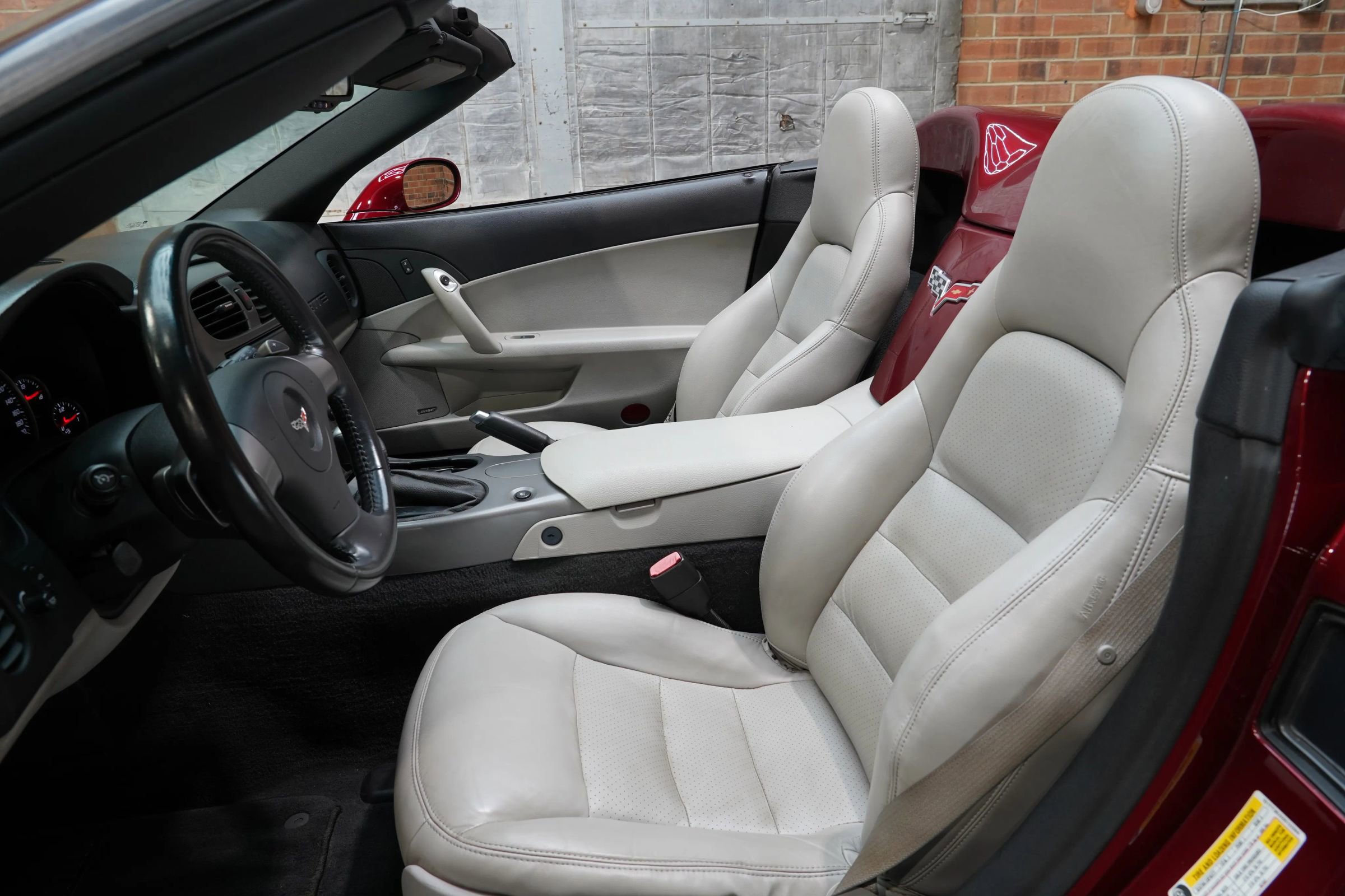 Used 2006 Chevrolet Corvette Coupe w/ Preferred Equipment Group RWD image 40