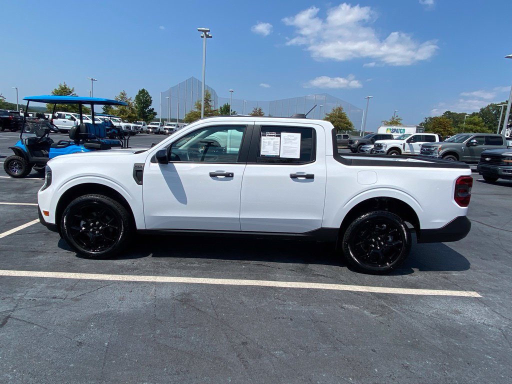 Certified 2025 Ford Maverick XLT w/ Black Appearance Package AWD/4WD image 4