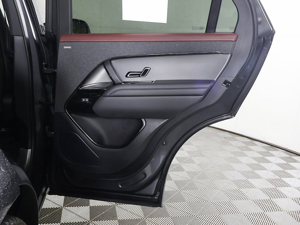 Used 2023 Land Rover Range Rover Sport SE Dynamic image 28