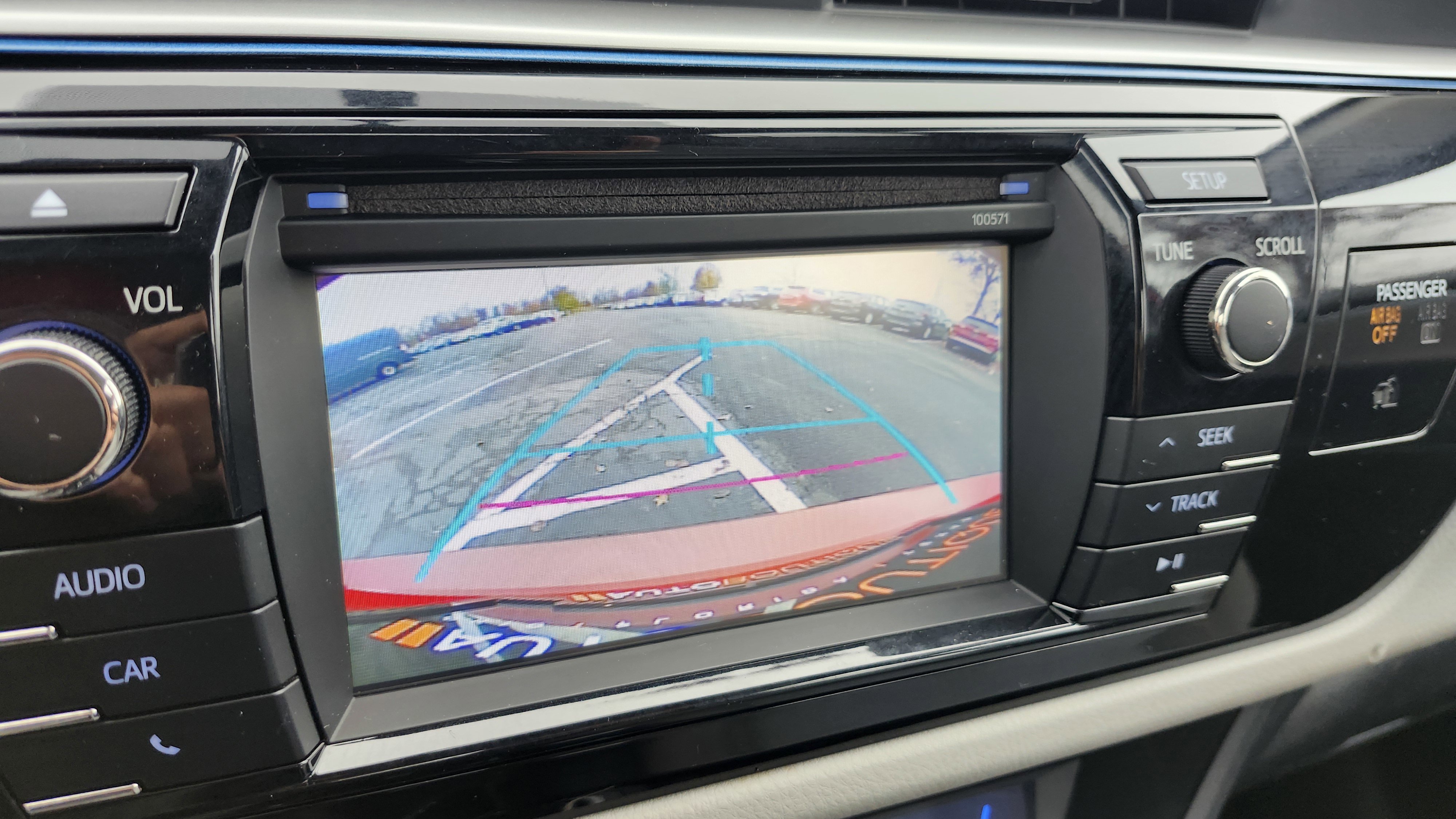 Used 2016 Toyota Corolla LE image 3