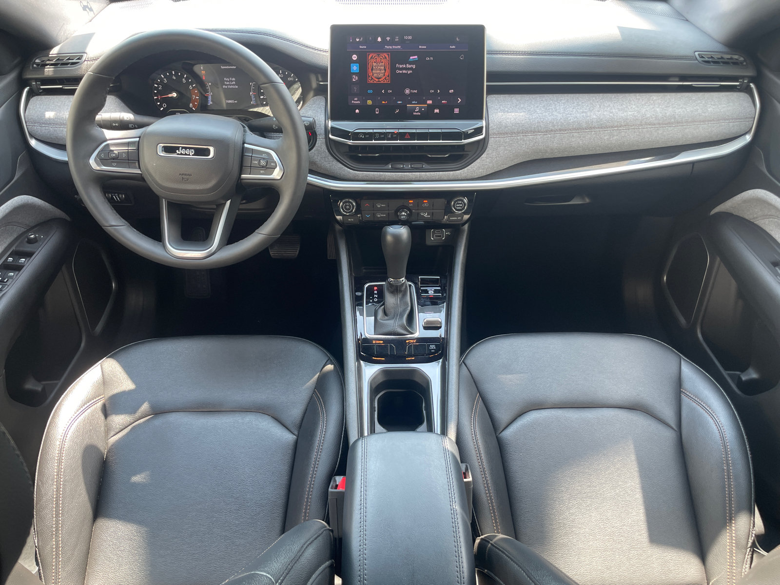 Used 2024 Jeep Compass Latitude AWD/4WD image 19