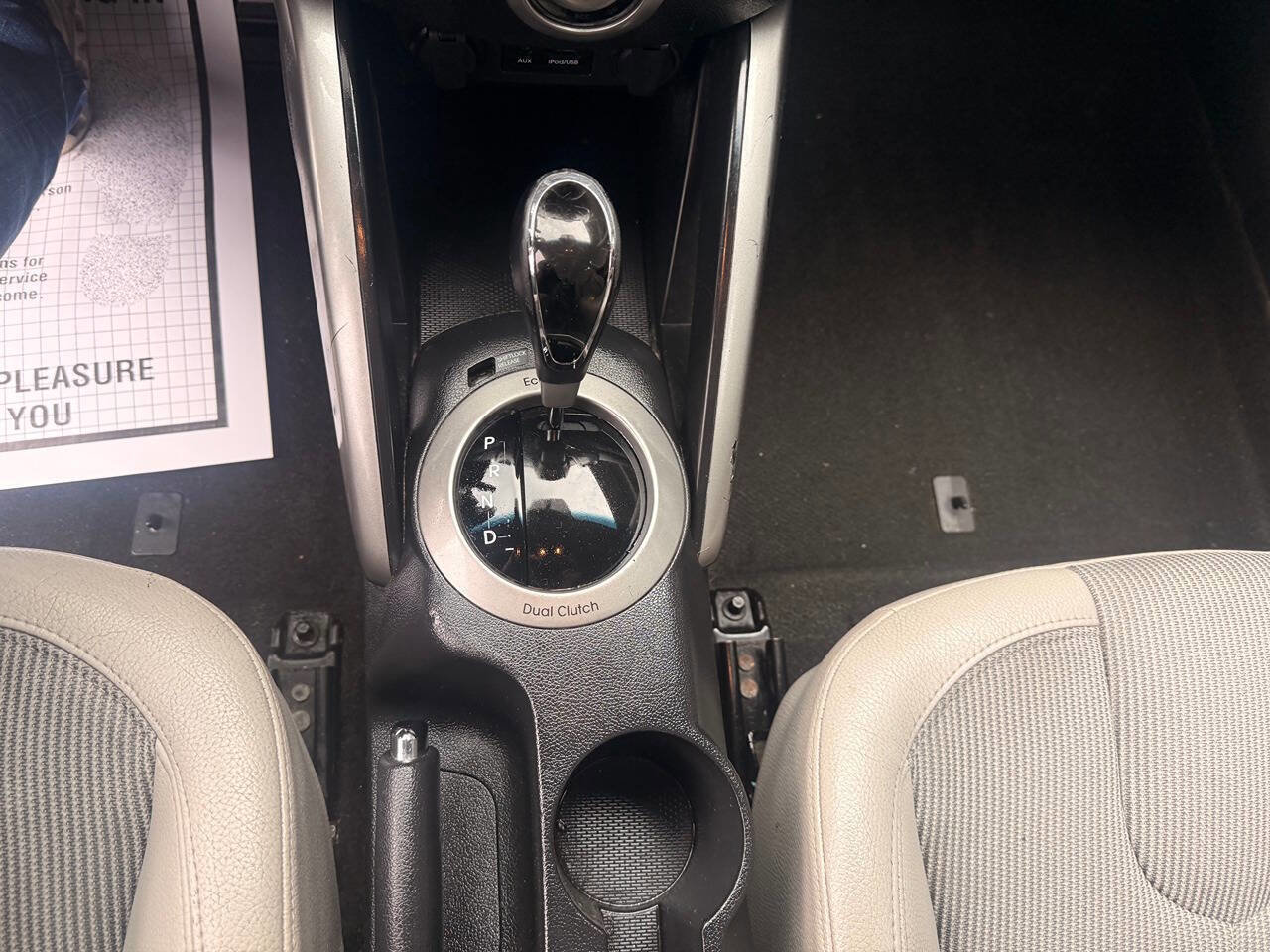 Used 2012 Hyundai Veloster w/ Style Pkg FWD image 16