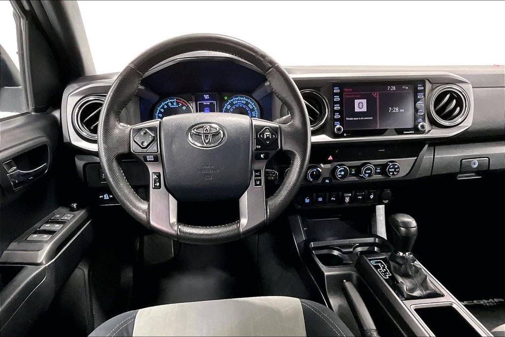 Used 2020 Toyota Tacoma TRD Sport w/ Technology Package AWD/4WD image 6