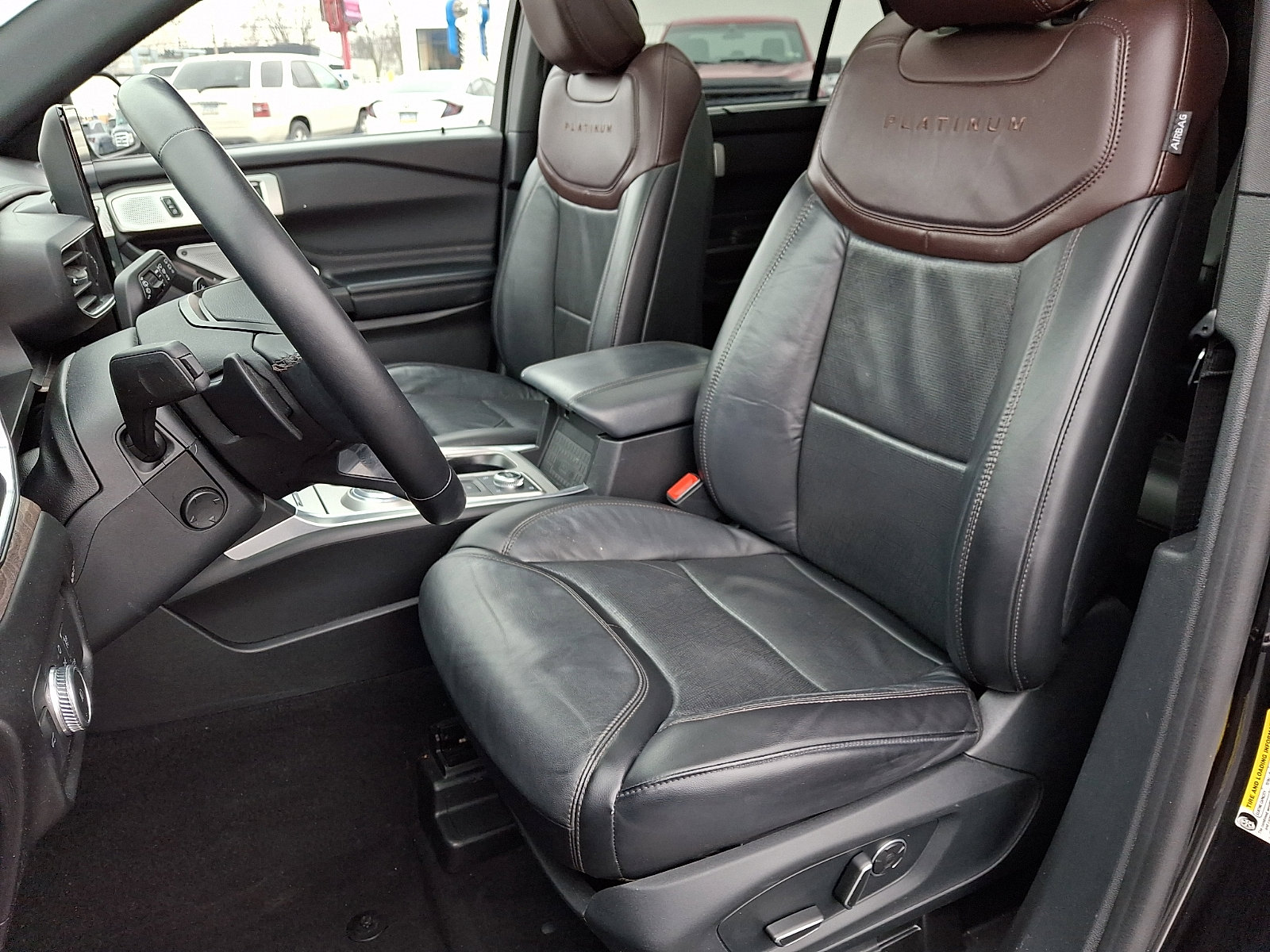 Used 2020 Ford Explorer Platinum w/ Premium Technology Package image 14