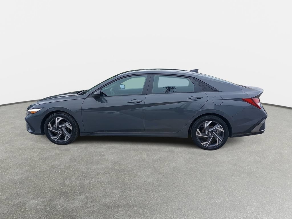 Used 2025 Hyundai Elantra Sport FWD image 8