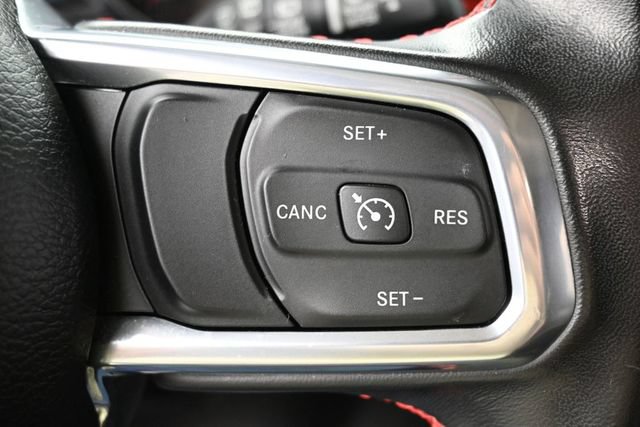 Used 2022 Jeep Wrangler Unlimited Rubicon w/ Xtreme Recon 35" Tire Package AWD/4WD image 16