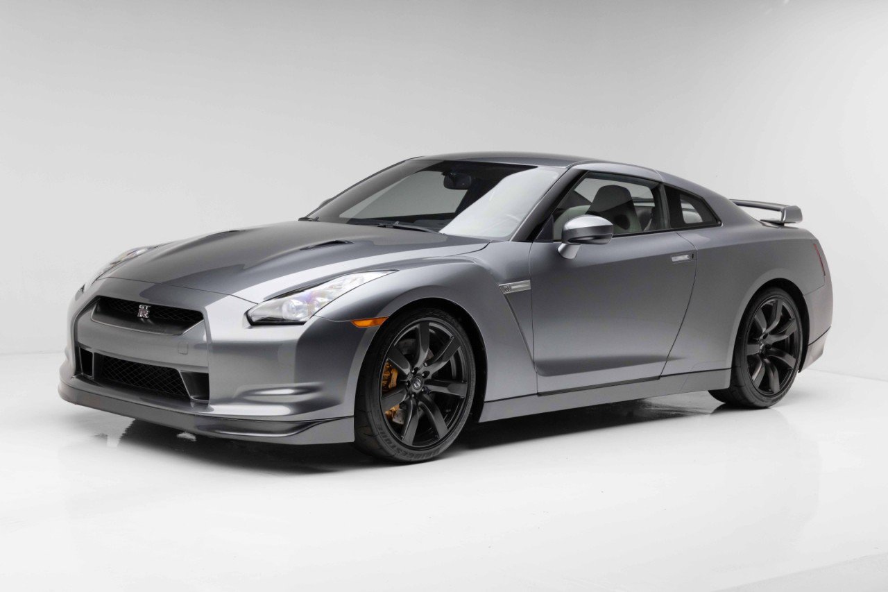 Used 2010 Nissan GT-R Premium AWD/4WD image 9