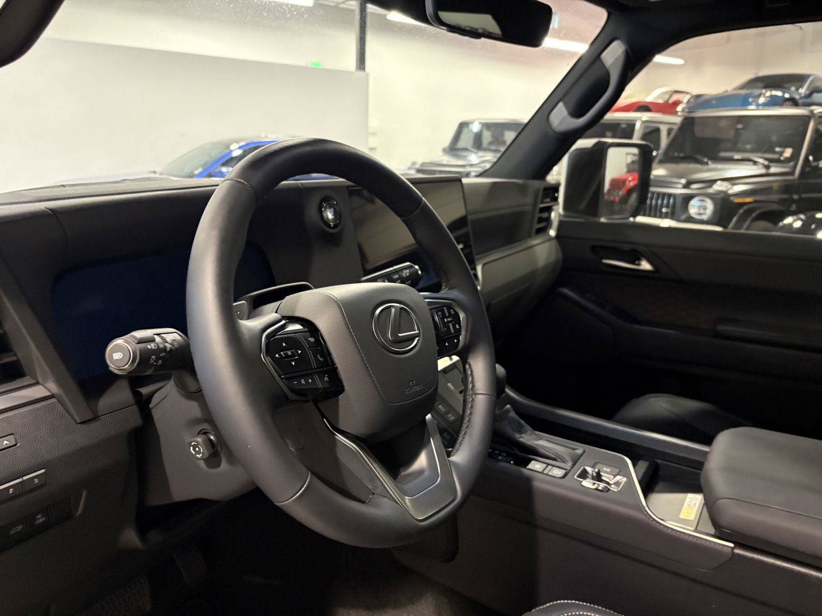 Used 2026 Lexus GX 550 w/ Cold Area Package AWD/4WD image 13