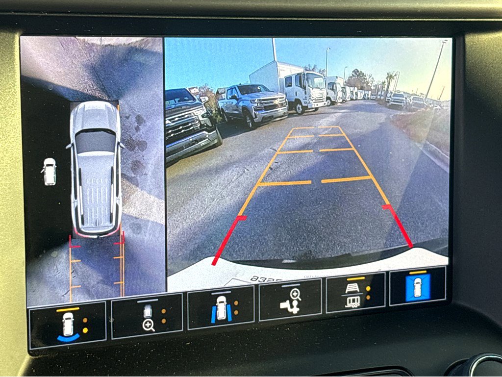 Used 2023 GMC Acadia AT4 w/ Technology Package image 42