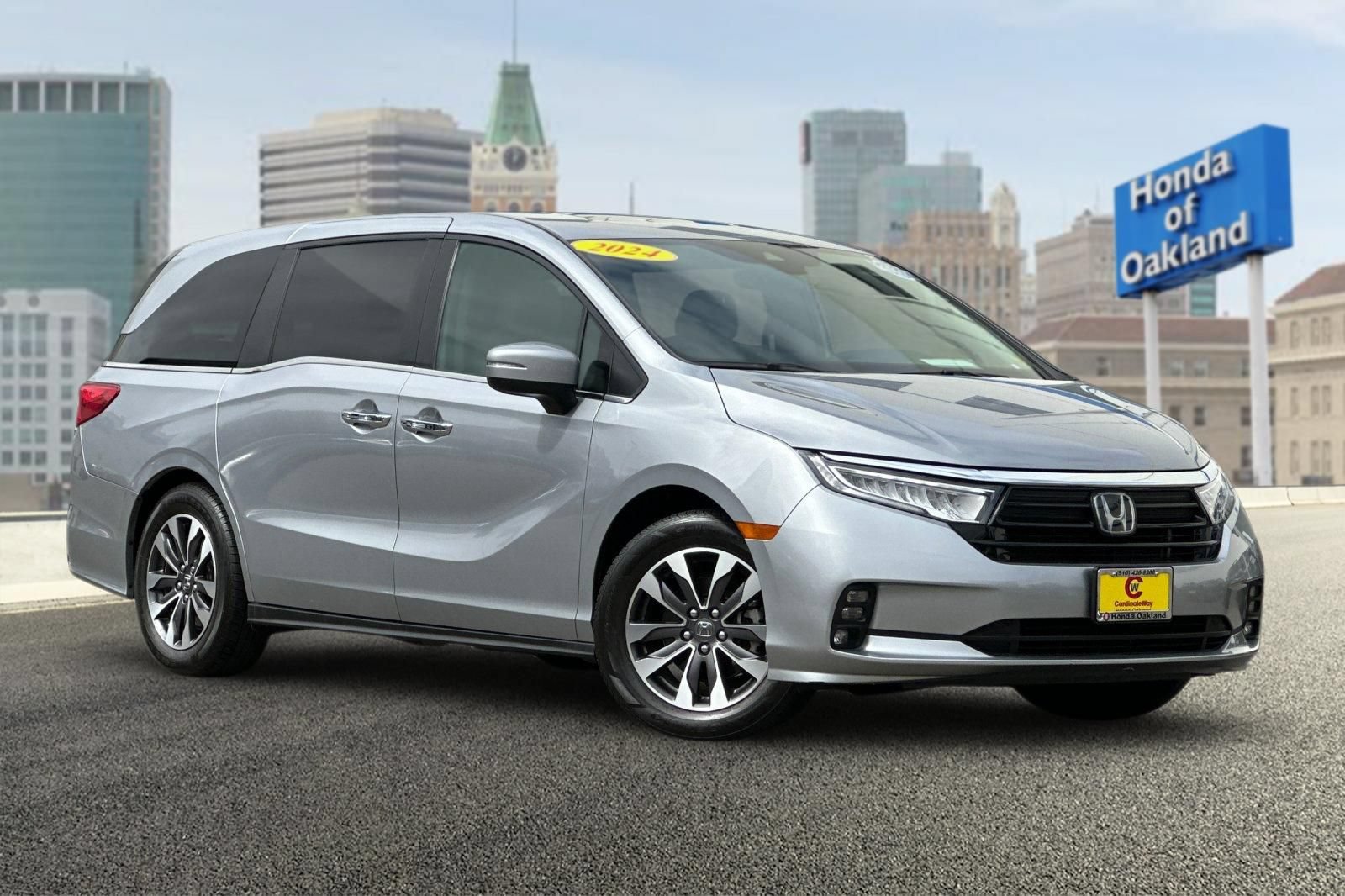 Used 2024 Honda Odyssey EX-L image 3