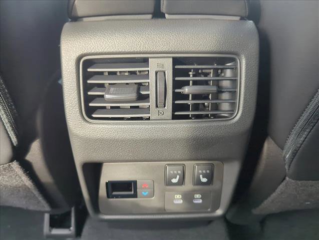 New 2026 Nissan Rogue Platinum w/ Platinum Premium Package image 16