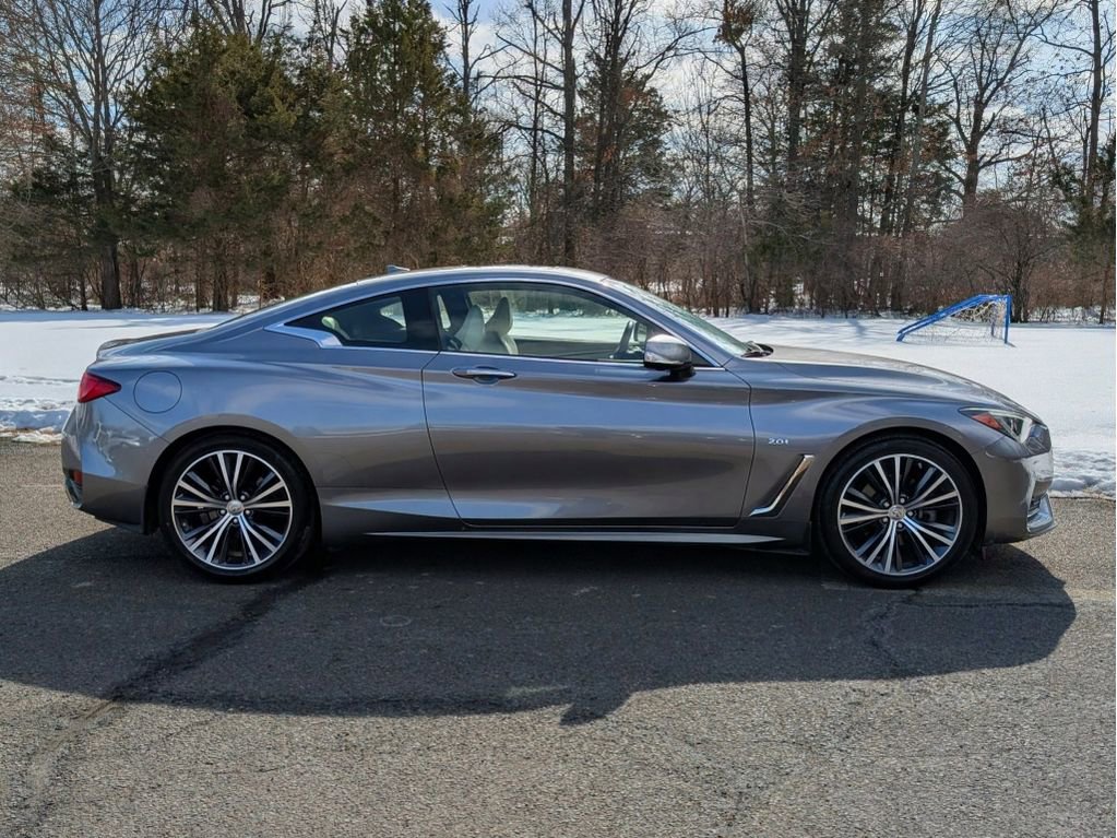 Used 2017 INFINITI Q60 w/ Premium Plus Package 2.0T image 4