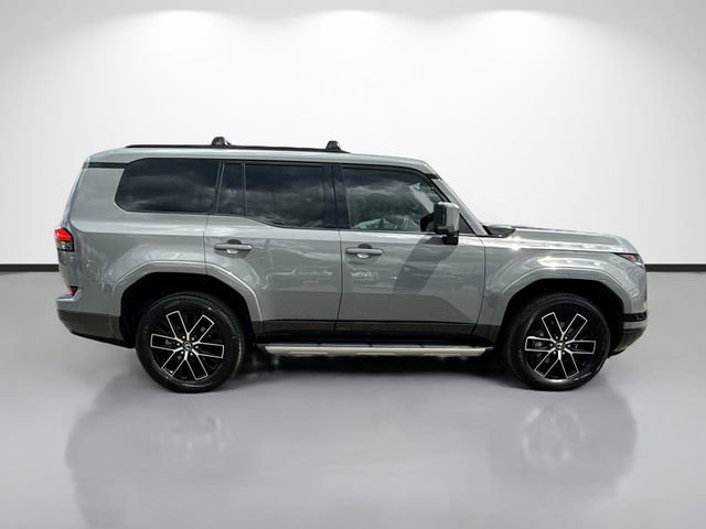 Used 2024 Lexus GX 550 w/ Accessory Package (Z1) AWD/4WD image 2
