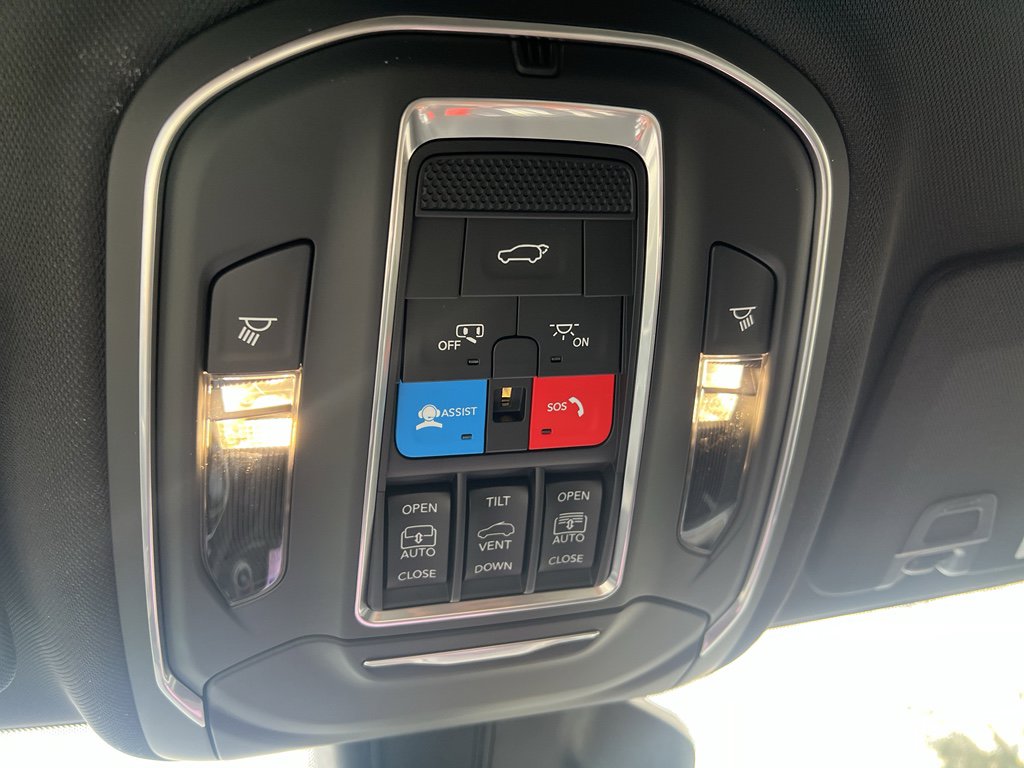 New 2025 Jeep Grand Cherokee L Limited w/ Black Appearance Package image 21