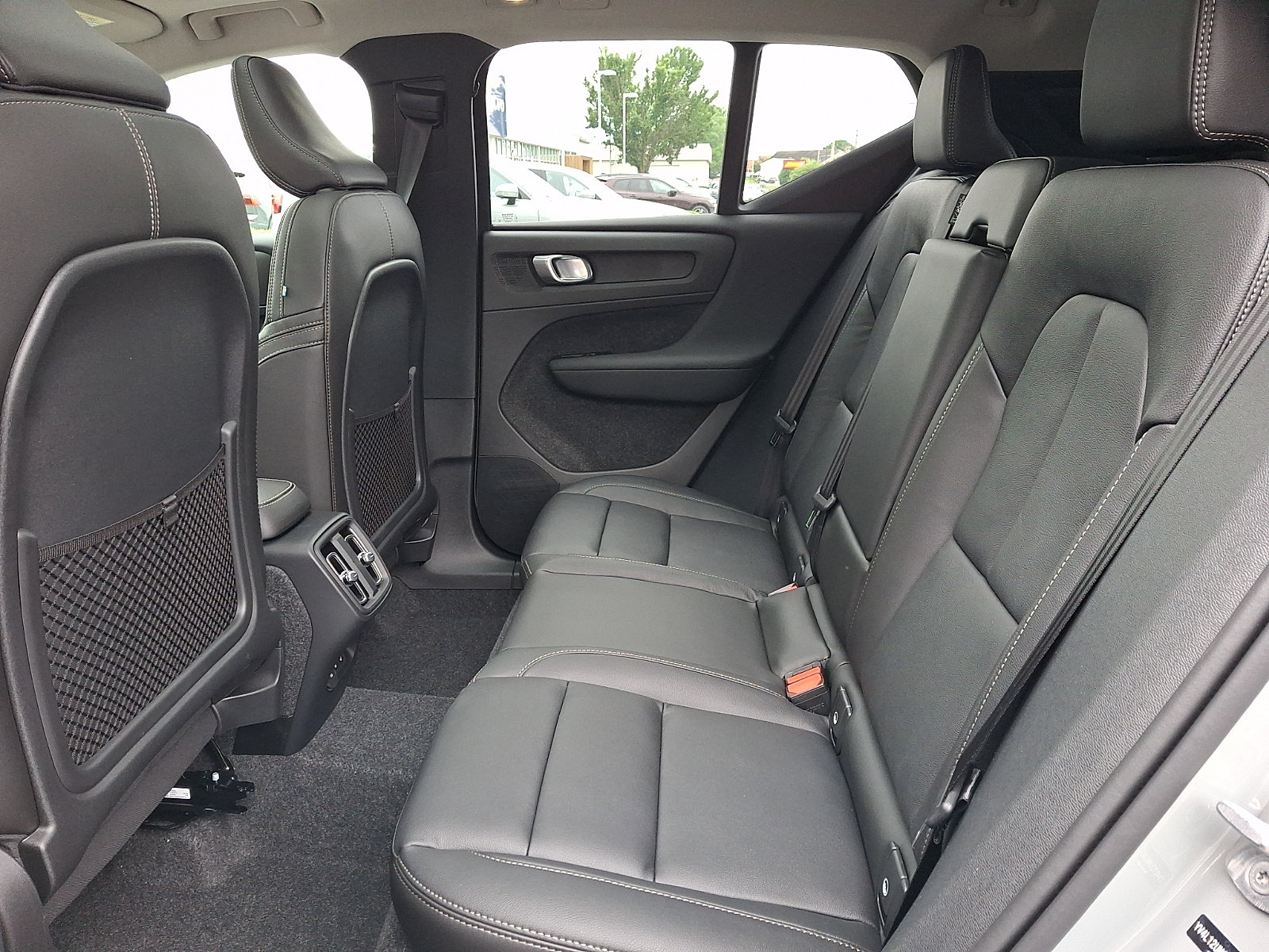 New 2026 Volvo XC40 B5 Ultra w/ Protection Package Premier AWD/4WD image 5