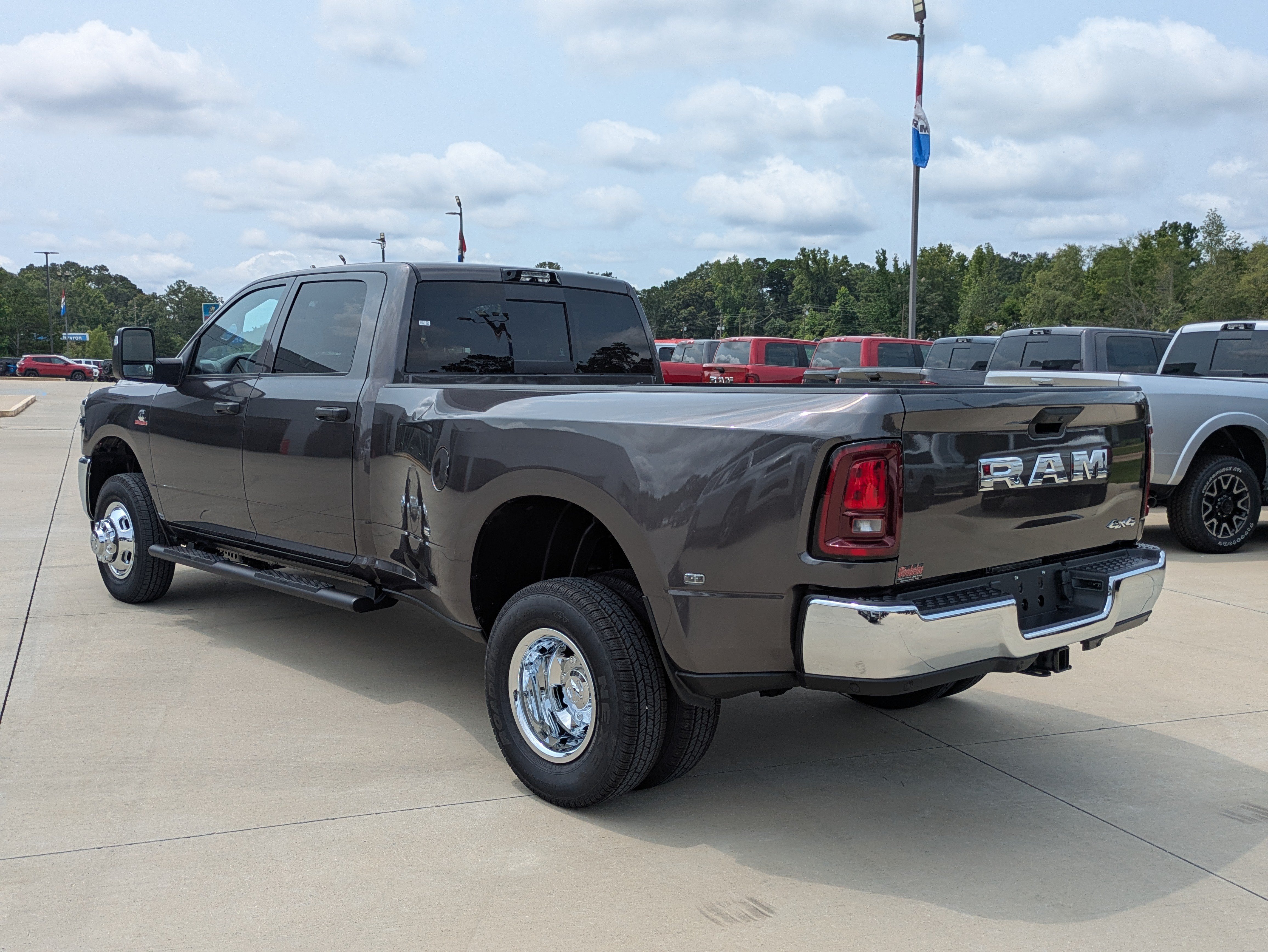 New 2026 RAM 3500 Tradesman AWD/4WD image 6