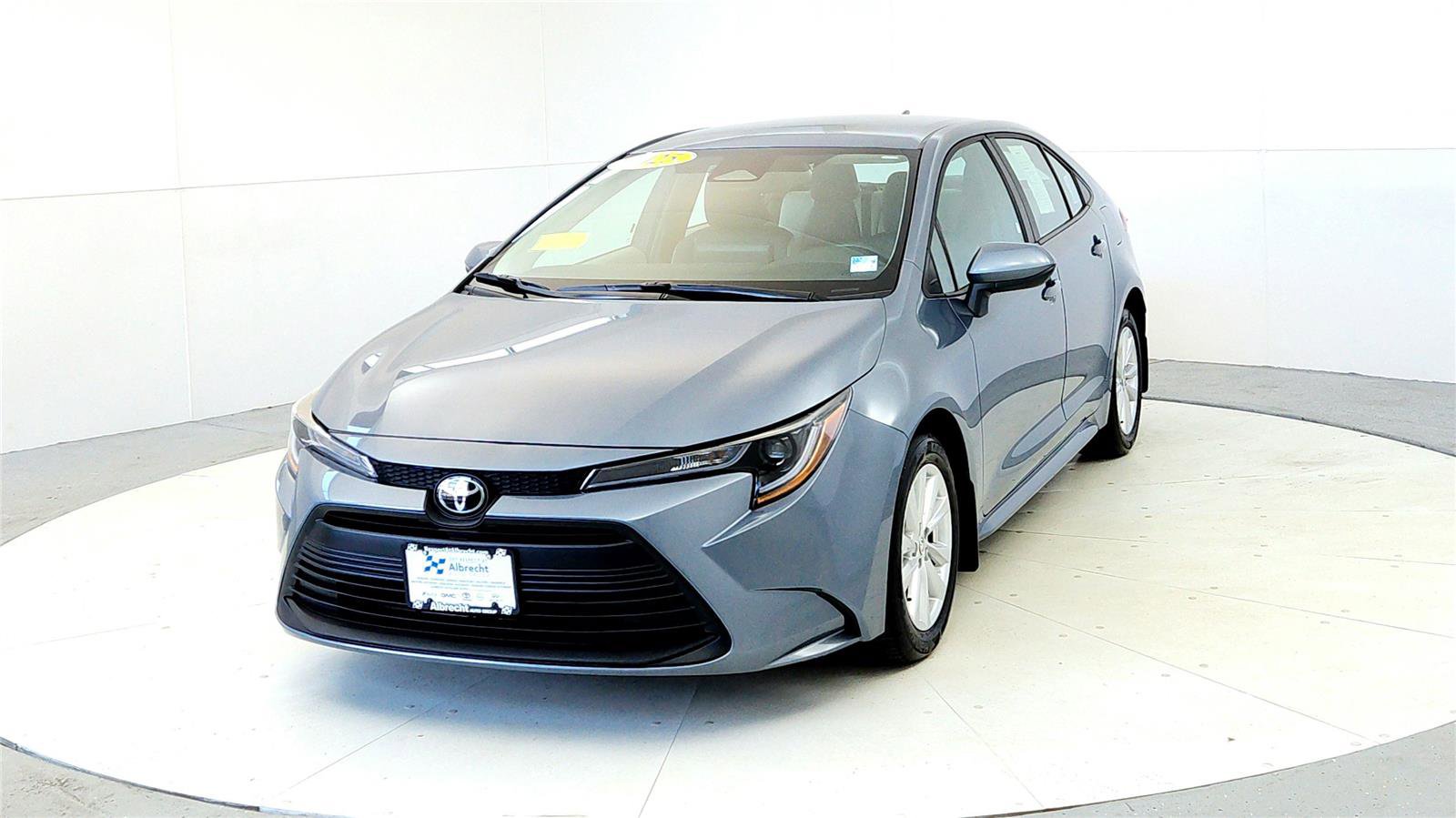 Certified 2025 Toyota Corolla LE w/ LE Premium Package image 2