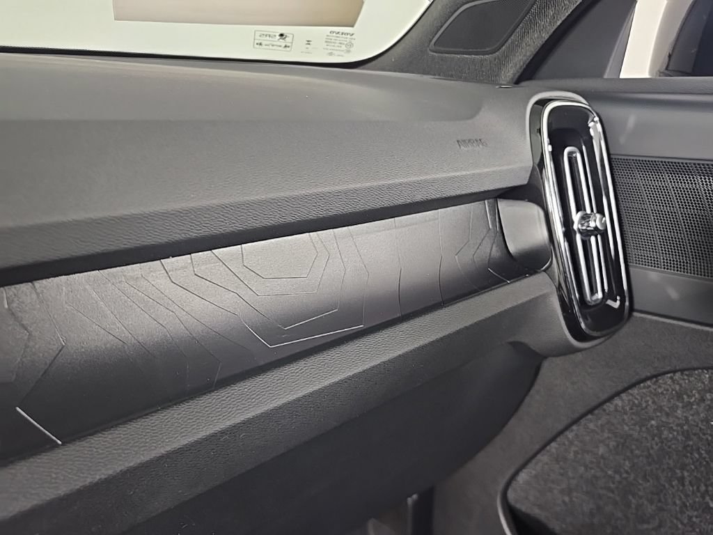 Certified 2023 Volvo XC40 Recharge Plus w/ Protection Package Premier AWD/4WD image 29