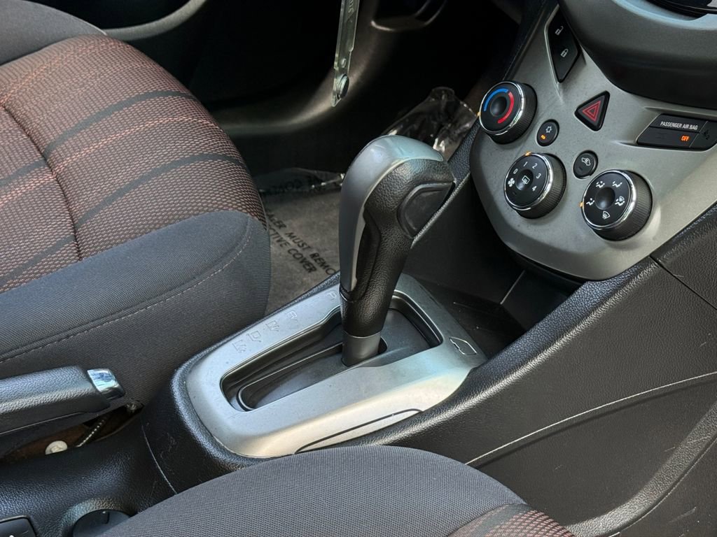 Used 2015 Chevrolet Sonic LT FWD image 17