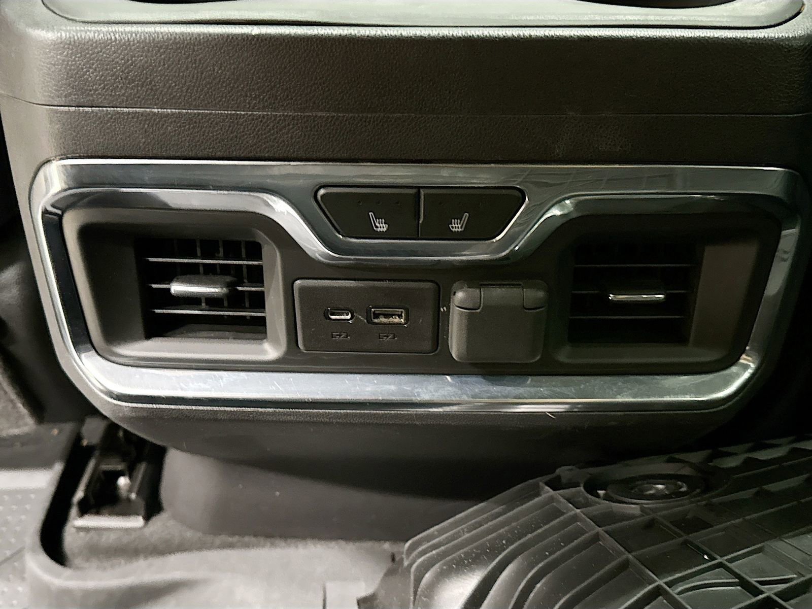 Used 2021 Chevrolet Silverado 1500 High Country w/ Technology Package AWD/4WD image 30