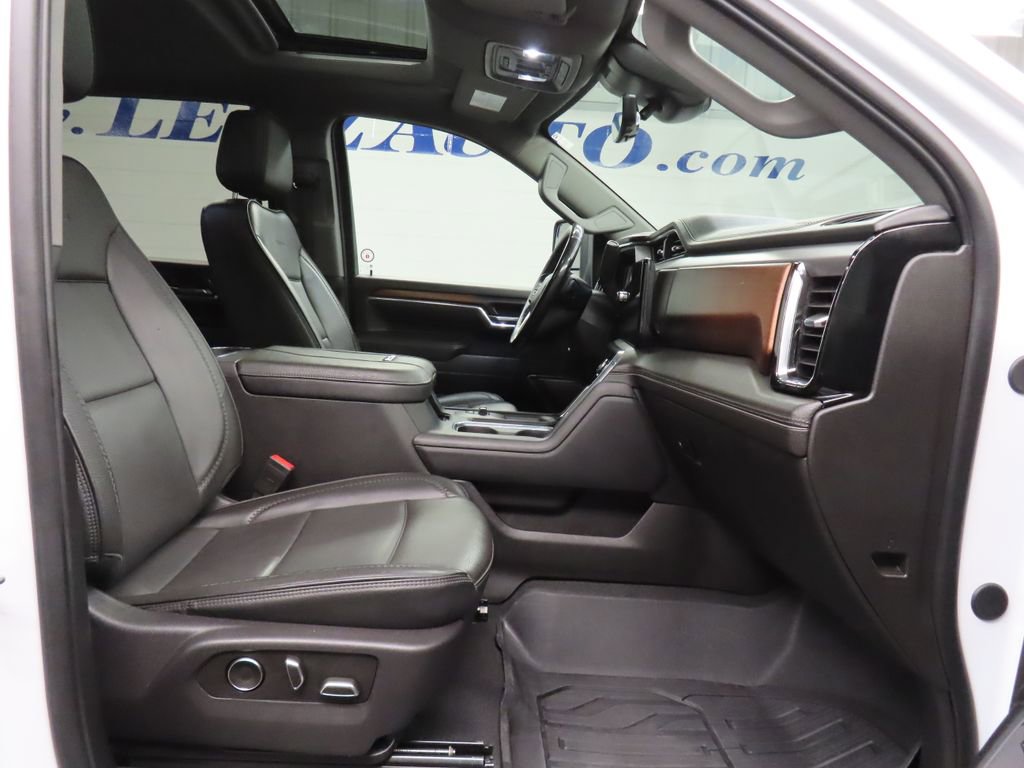 Used 2024 GMC Sierra 3500 Denali w/ Denali Reserve Package image 38