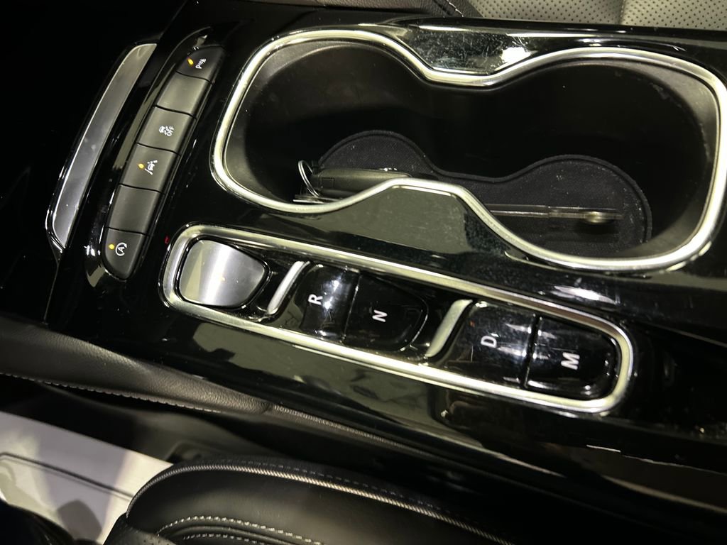 Used 2023 Buick Envision Essence image 20