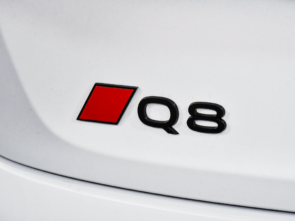 Used 2024 Audi Q8 e-tron Premium AWD/4WD image 87