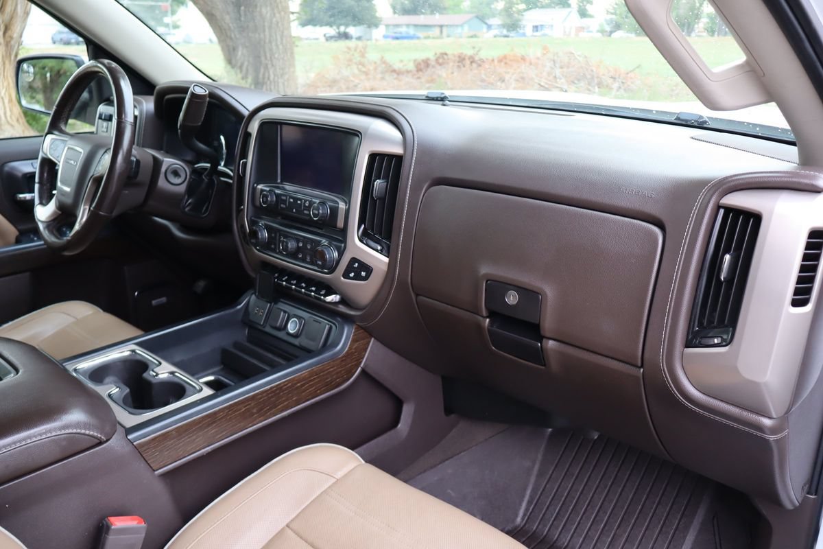 Used 2018 GMC Sierra 1500 Denali AWD/4WD image 17