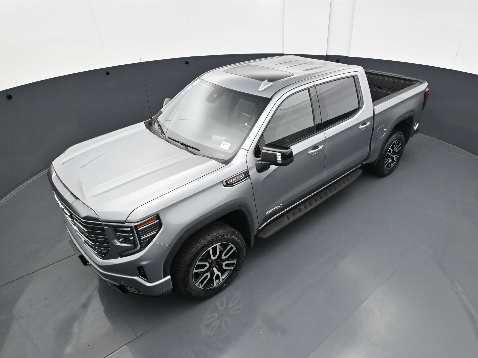 Used 2024 GMC Sierra 1500 AT4 w/ Technology Package AWD/4WD image 39