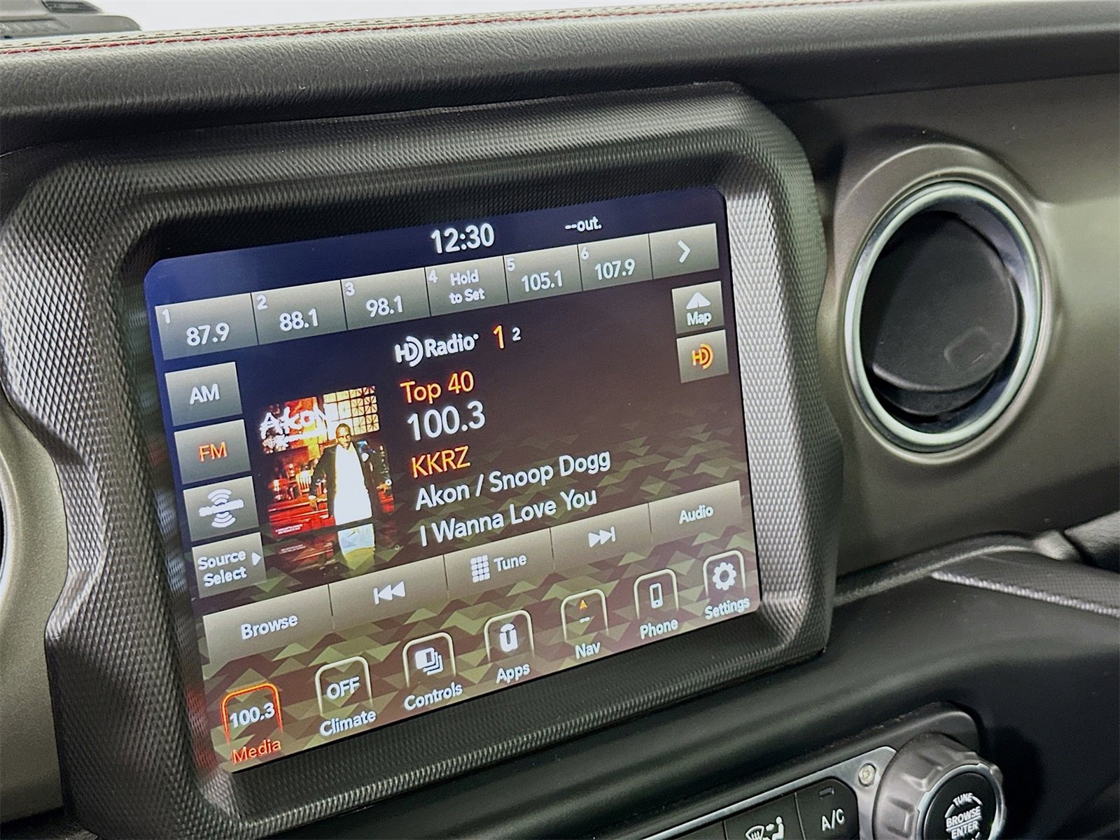 Used 2022 Jeep Gladiator Rubicon w/ LED Lighting Group image 15