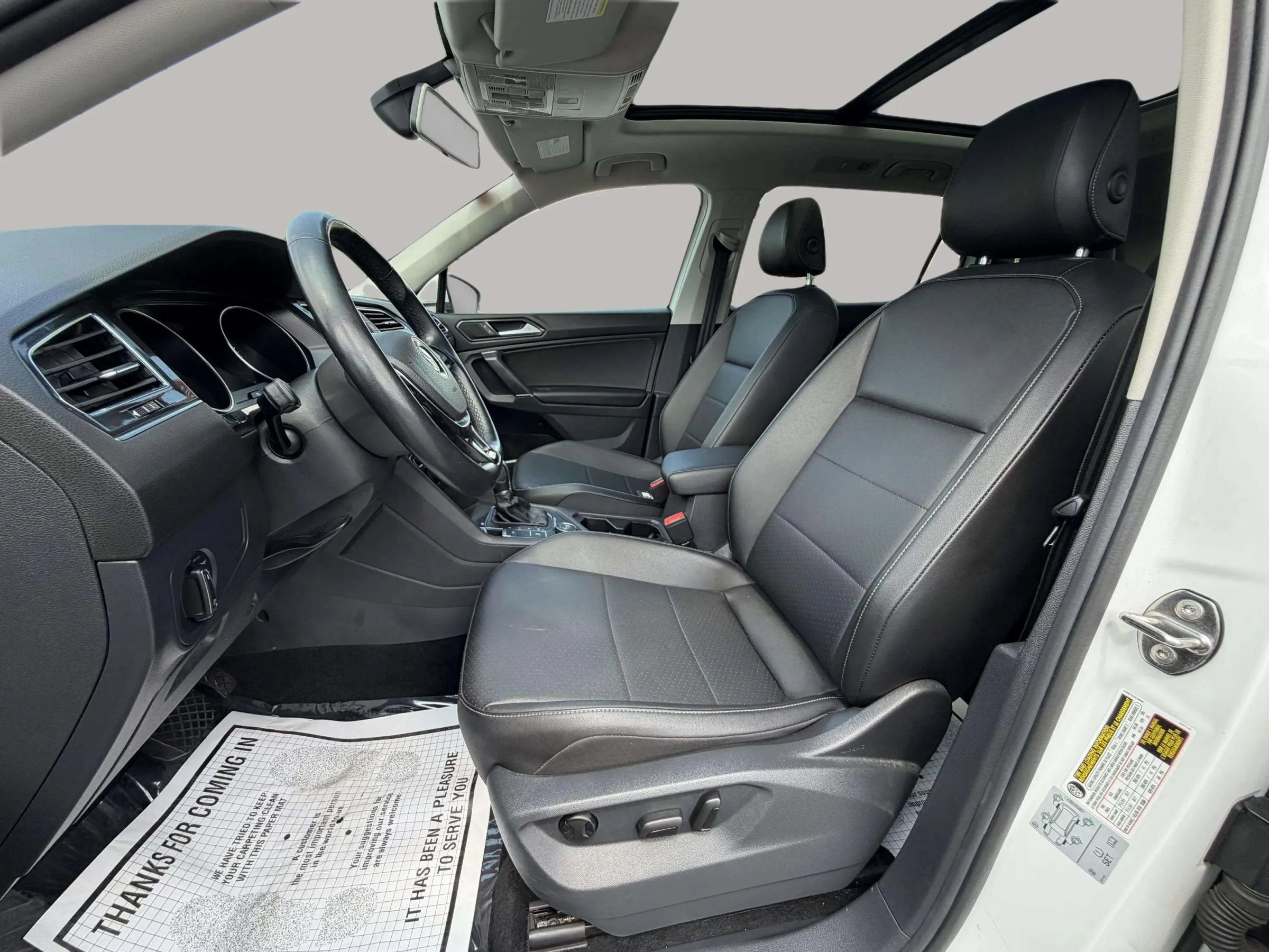 Used 2018 Volkswagen Tiguan SE AWD/4WD image 12