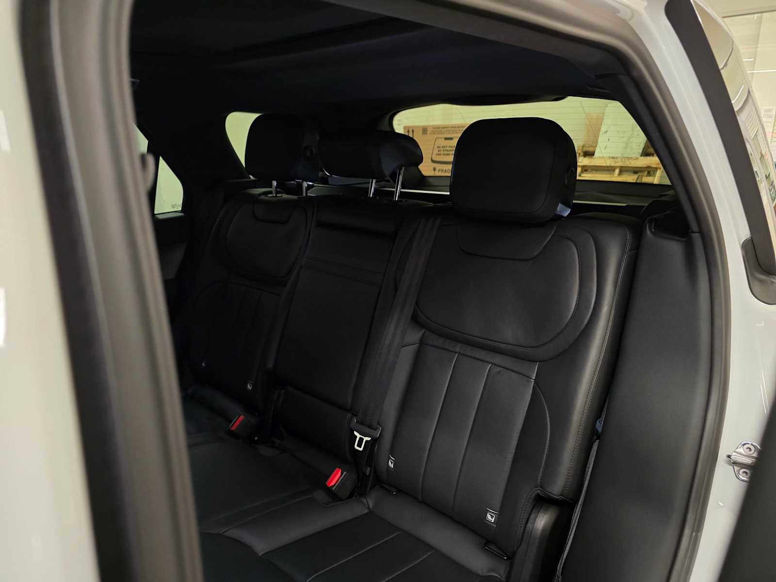 Used 2025 Land Rover Range Rover Sport image 20