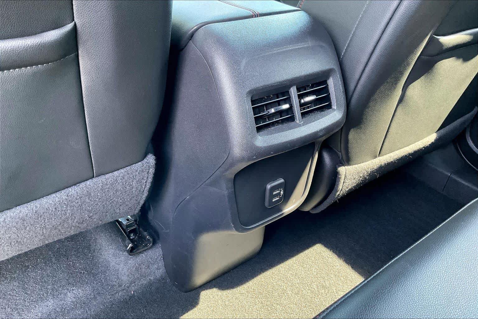 Used 2023 Chevrolet Equinox RS FWD image 33
