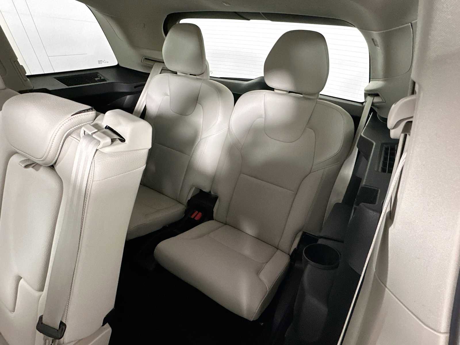 Used 2025 Volvo XC90 B6 Plus w/ Protection Package Premier image 26