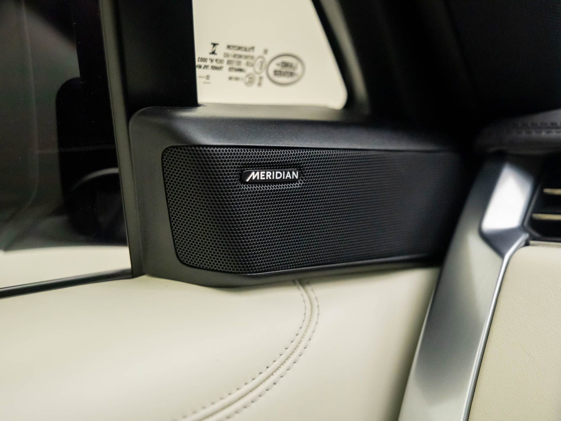 Used 2023 Land Rover Range Rover SE image 20