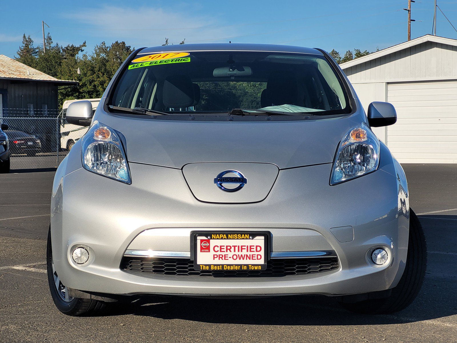 Certified 2017 Nissan Leaf SV FWD image 2