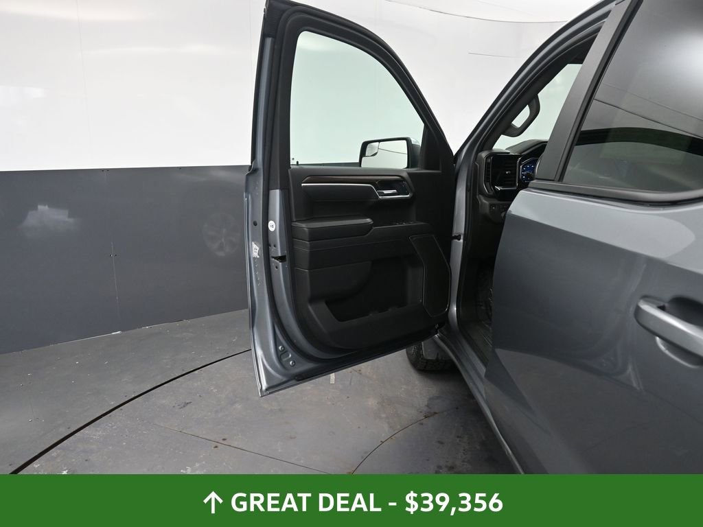 Used 2025 Chevrolet Silverado 1500 LT image 26