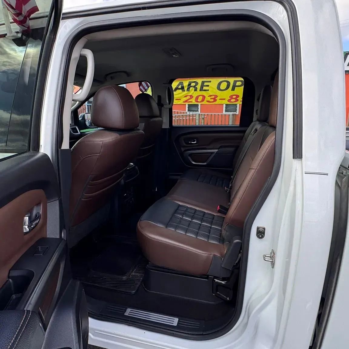 Used 2018 Nissan Titan Platinum Reserve w/ Platinum Utility Package image 8