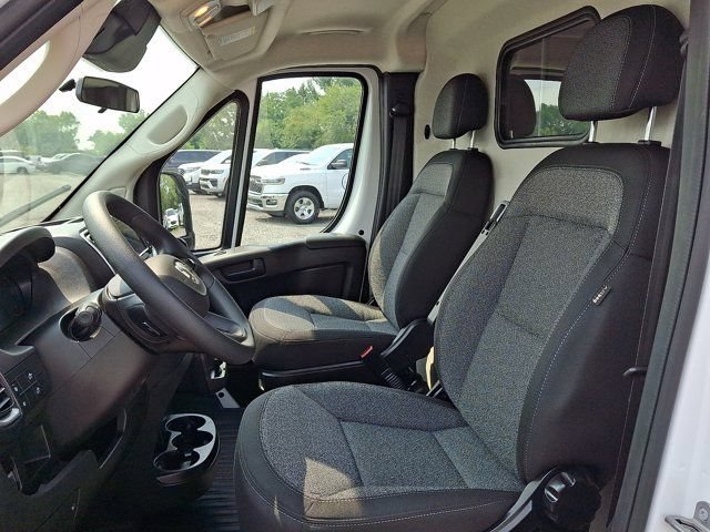 Used 2026 RAM ProMaster 3500 w/ Quick Order Package 22G SLT FWD image 18