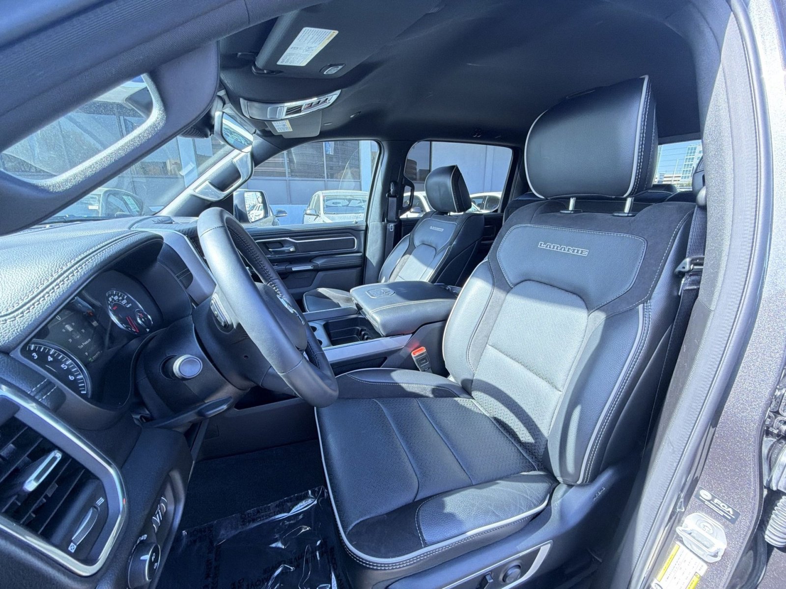 Used 2024 RAM 1500 Laramie image 13