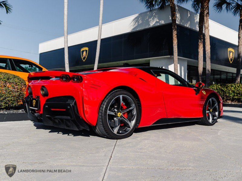 Used 2022 Ferrari SF90 Stradale image 6