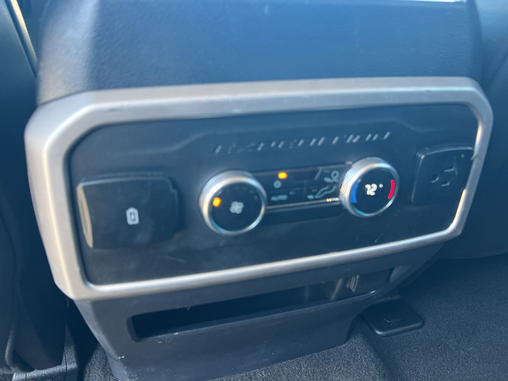 Used 2024 Ford Expedition Max XLT image 12