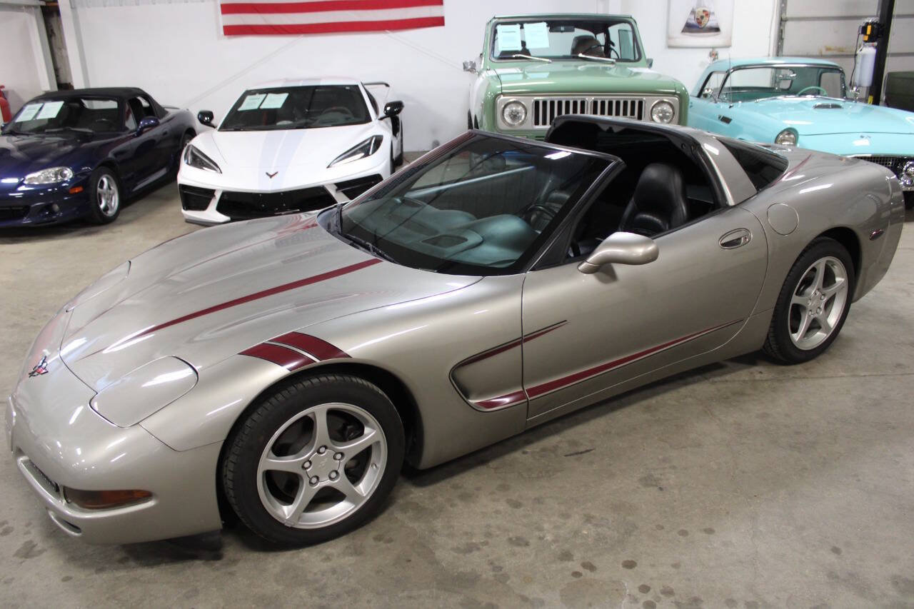 Used 2001 Chevrolet Corvette Coupe w/ Preferred Equipment Group2 RWD image 20
