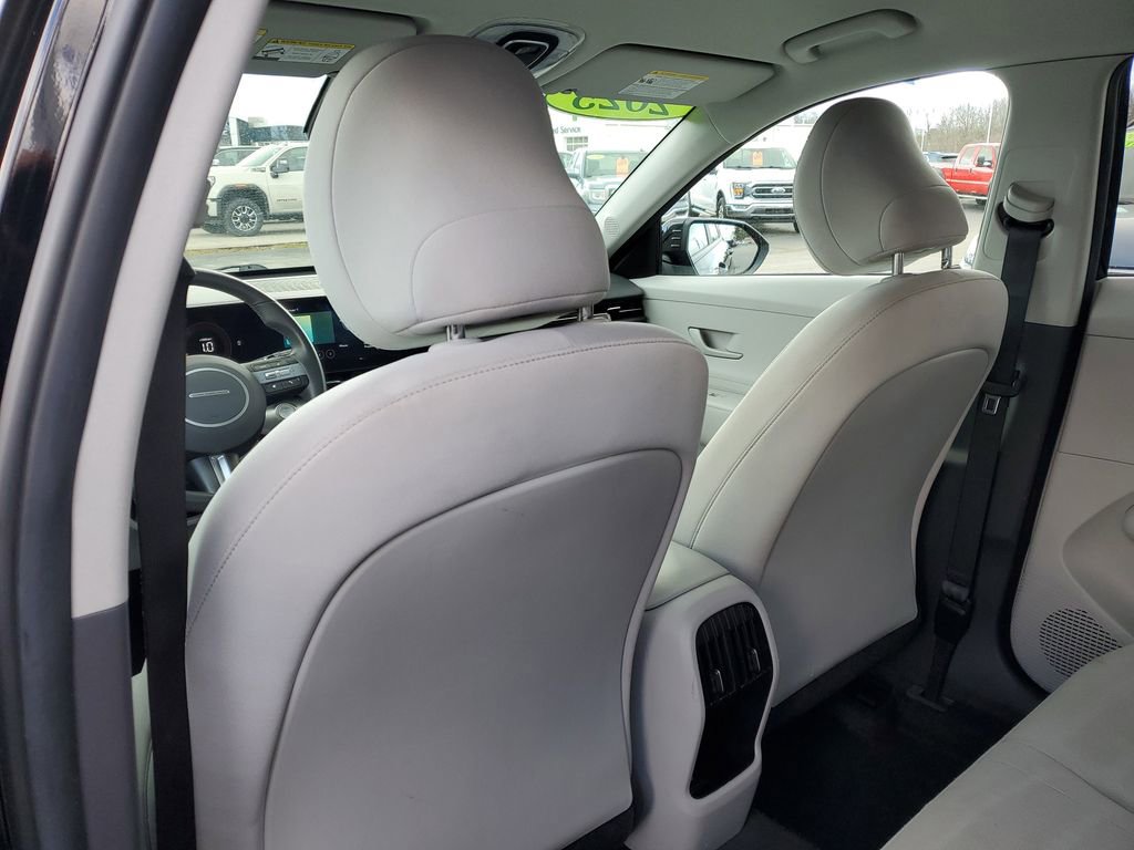 Used 2025 Hyundai Kona SEL image 30